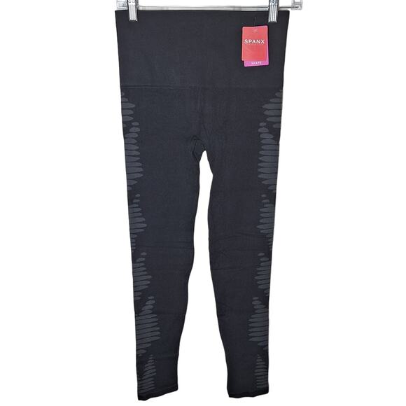 New! Spanx Women XL Black Aztec Stripe Tummy Control Seamless Shaping Leggings - Picture 3 of 9